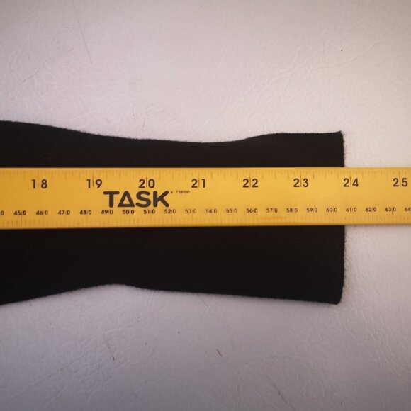 Suzy Shier Ladies Size Small Black Lightweight V-neck w/Tie Front Sweater - Picture 9 of 10